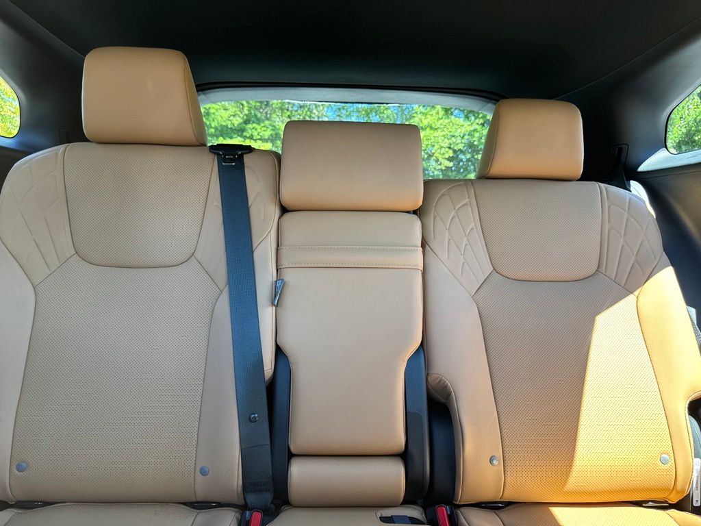 2026 Lexus RX 350 - Photo 18
