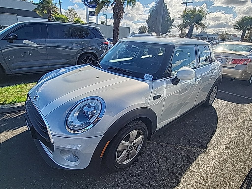 2016 MINI Cooper