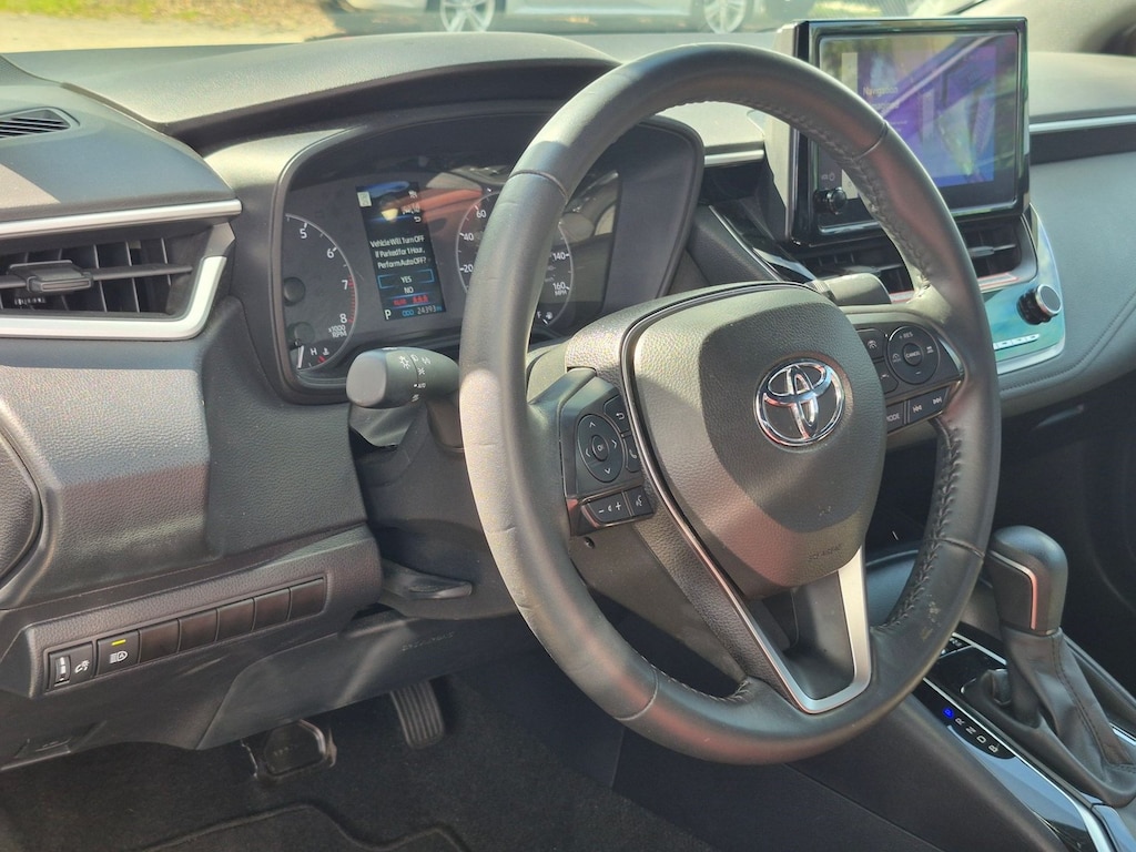 Used 2025 Toyota Corolla SE Sedan