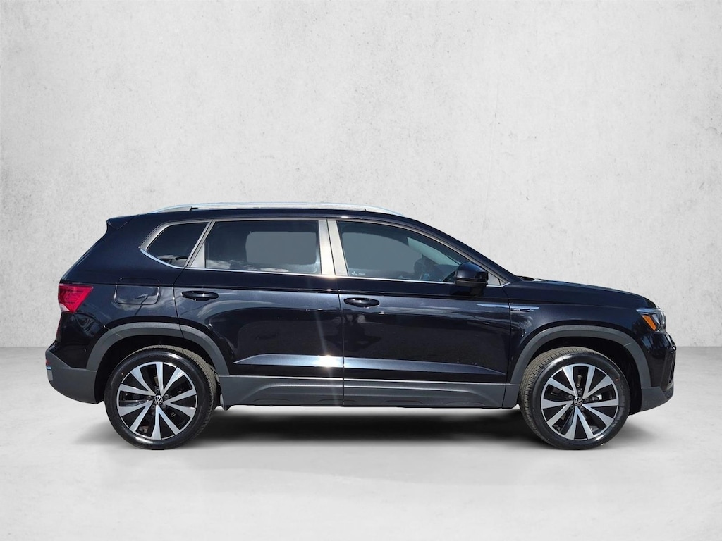 Used 2022 Volkswagen Taos 1.5T SE SUV