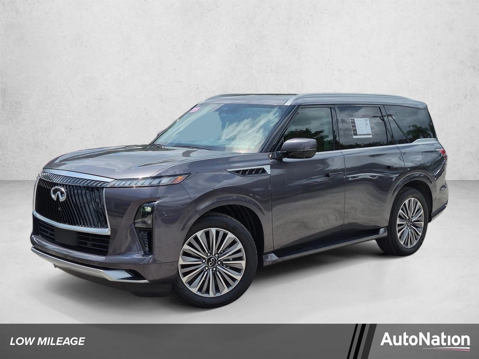 2025 INFINITI QX80 Luxe 4WD