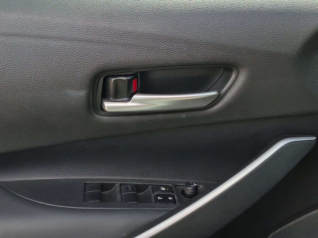 Used 2025 Toyota Corolla SE Sedan