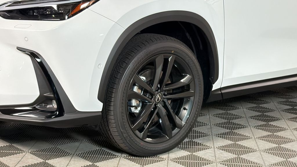 New 2026 Lexus NX Plug-IN Hybrid Electric Vehicle NX 450h+ Luxury AWD 5-DOOR SUV 4X4