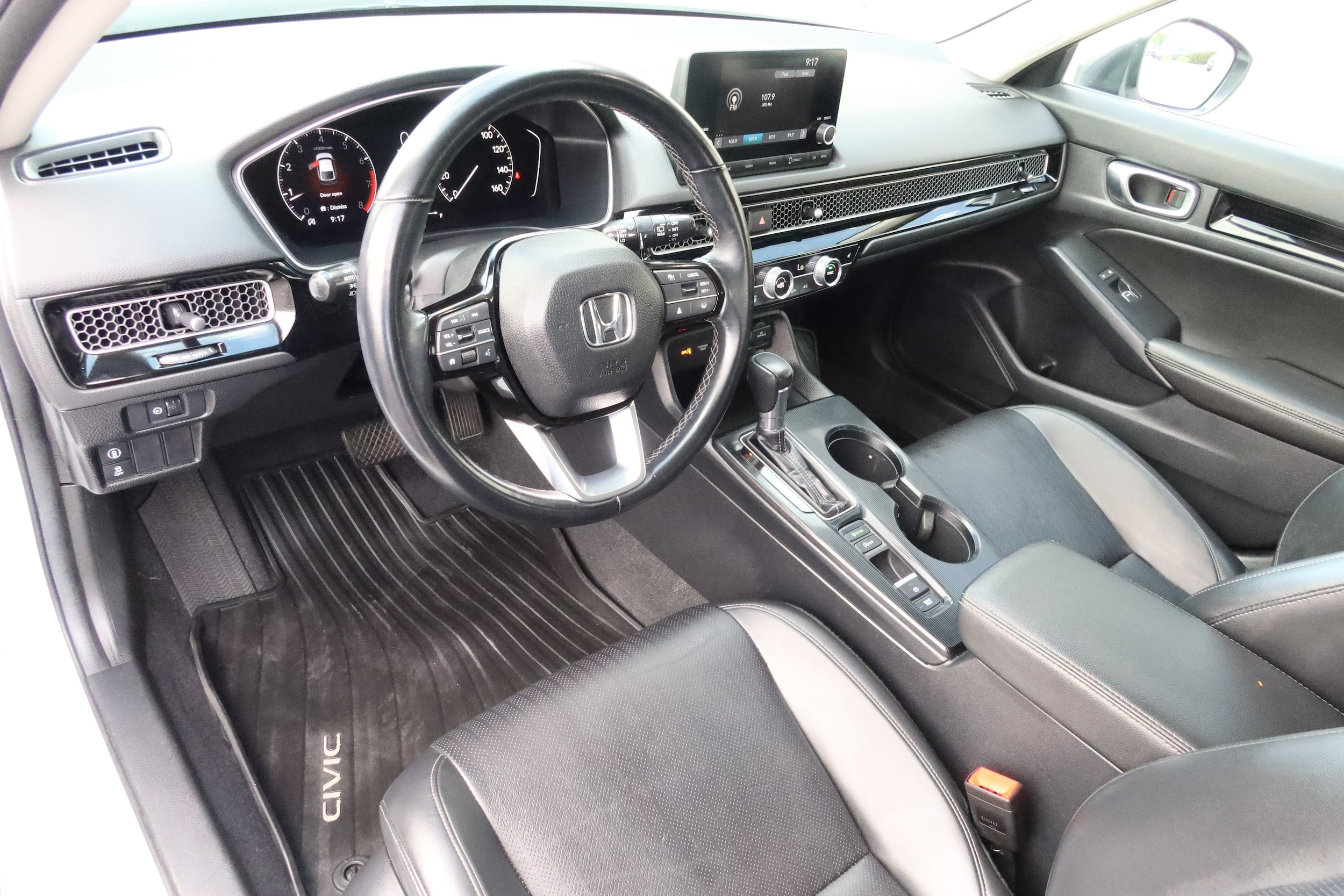 2023 Honda Civic Hatchback EX-L - Photo 11