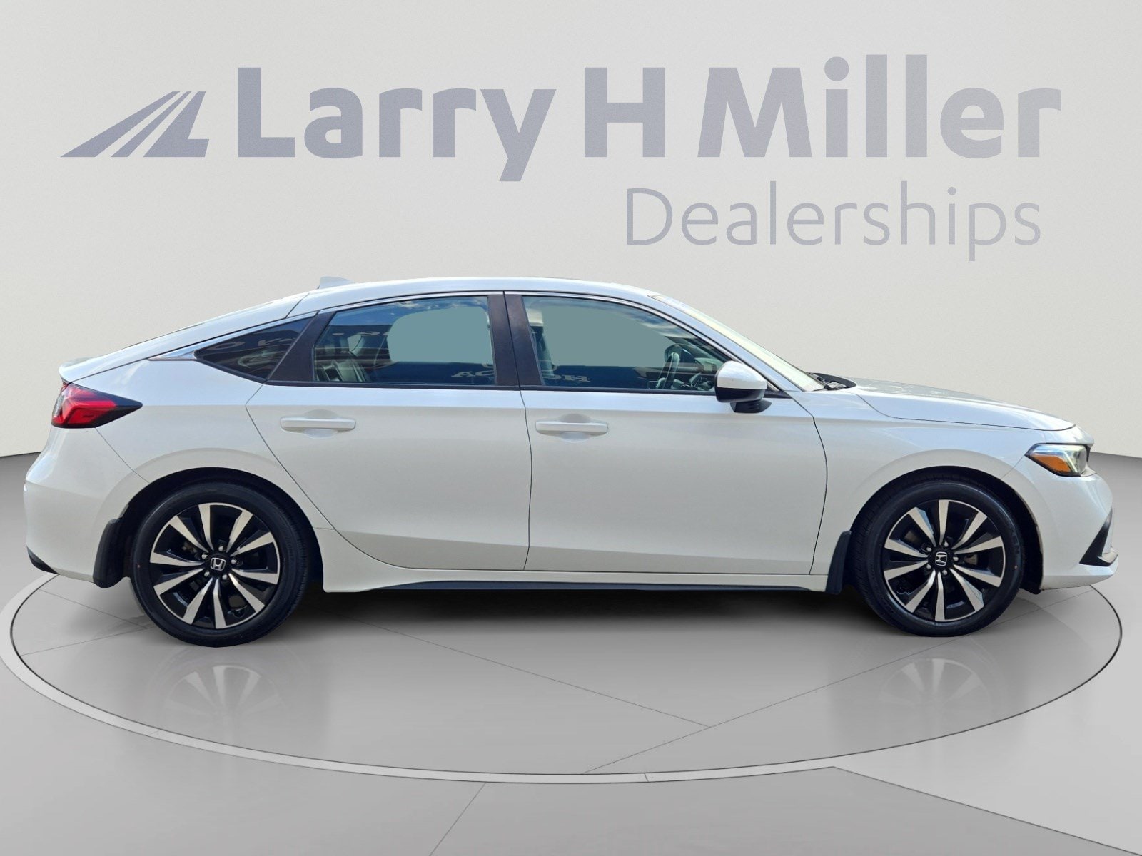 2023 Honda Civic Hatchback EX-L - Photo 7
