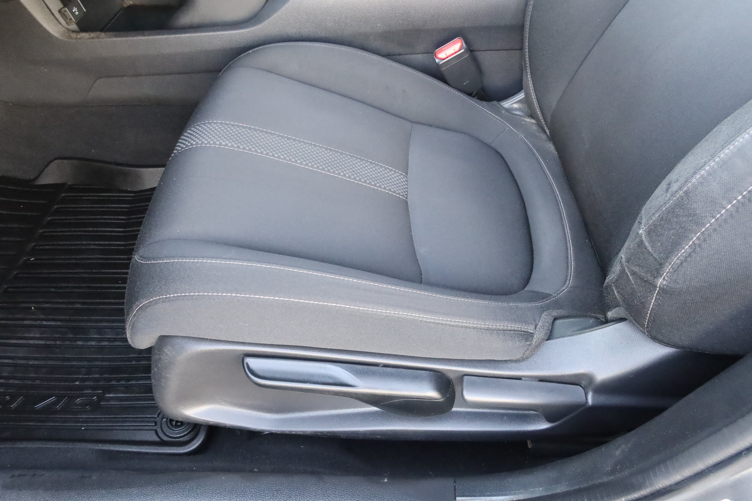2020 Honda Civic Hatchback LX - Photo 11