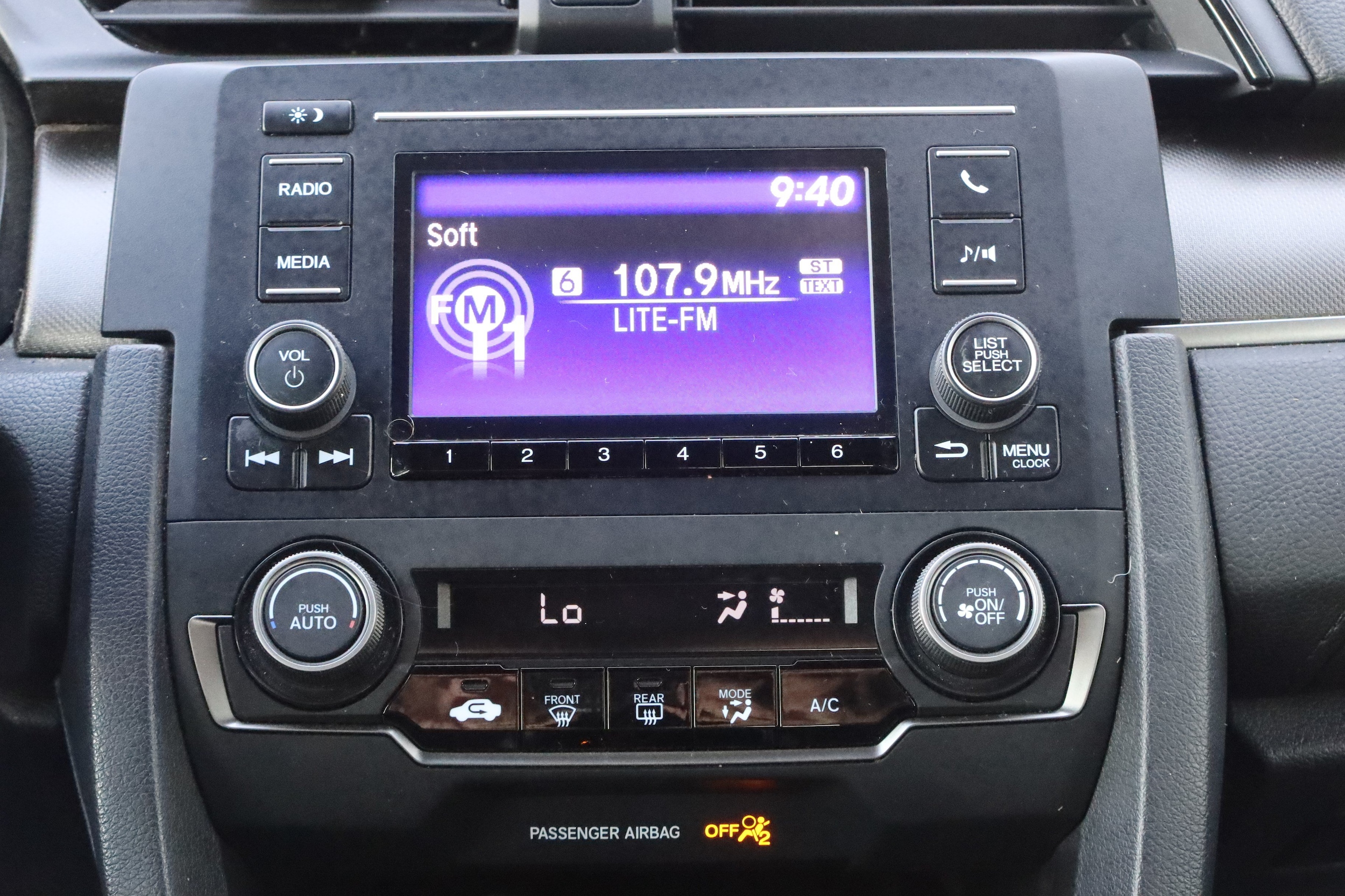2020 Honda Civic Hatchback LX - Photo 22