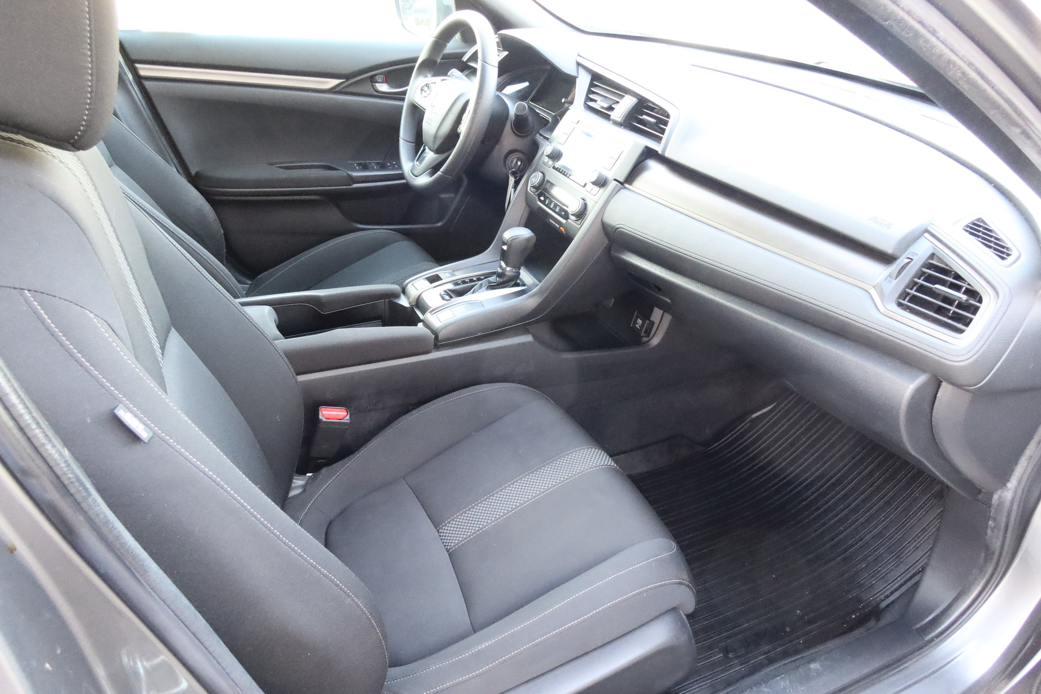 2020 Honda Civic Hatchback LX - Photo 29