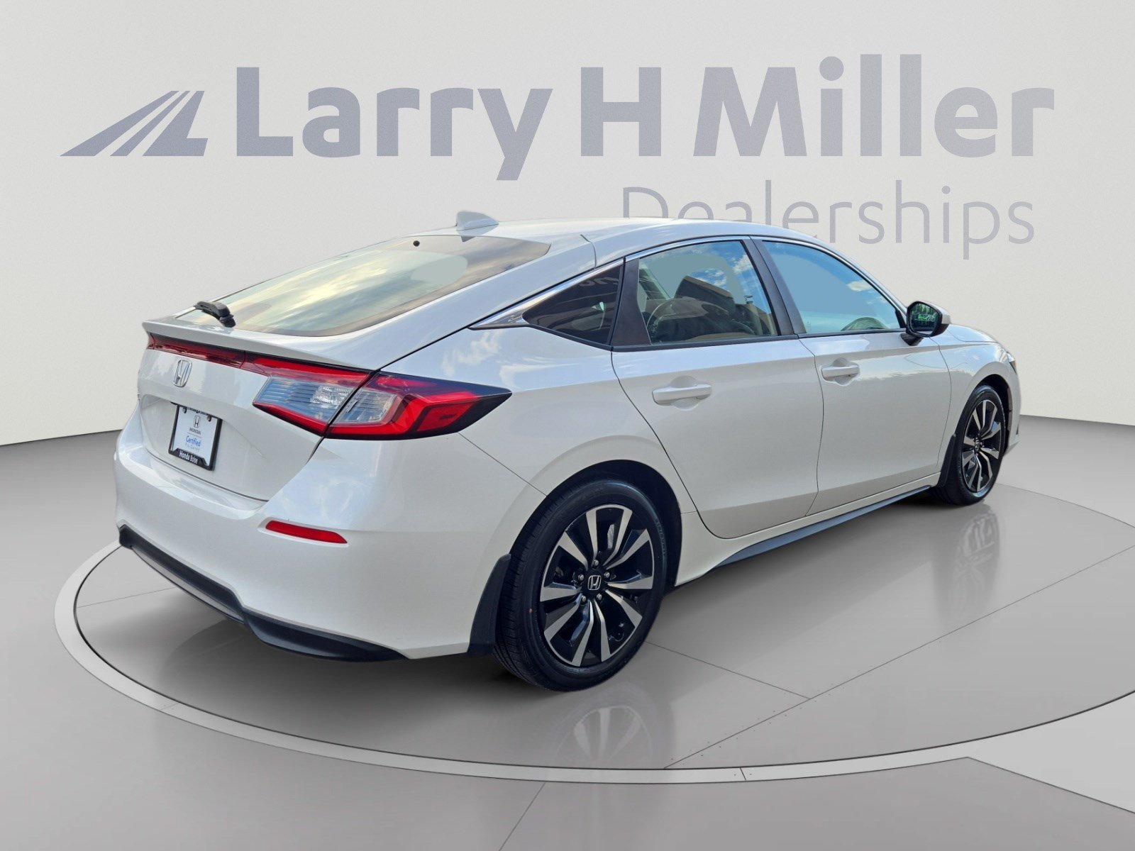 2023 Honda Civic Hatchback EX-L - Photo 6