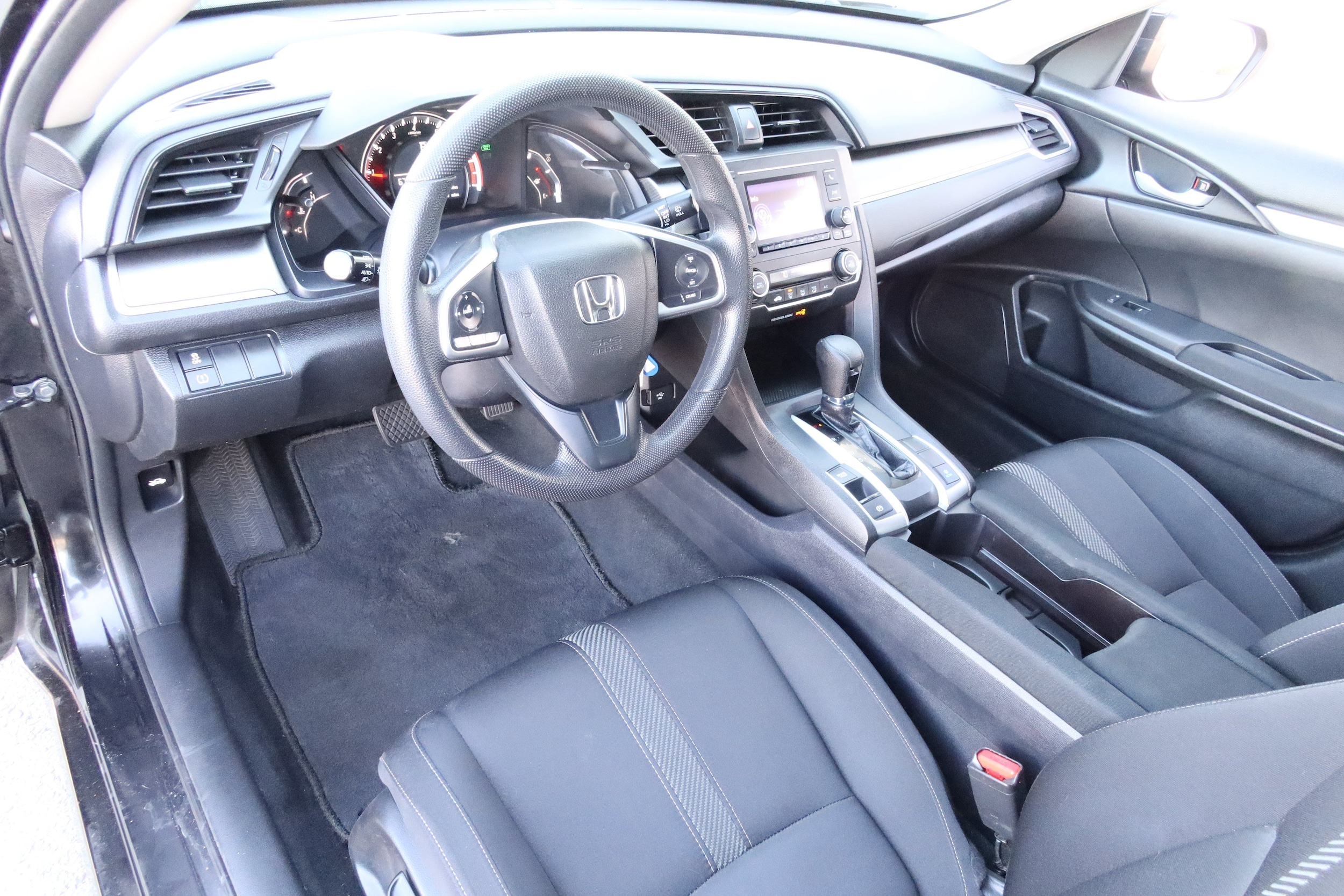 2018 Honda Civic LX - Photo 11