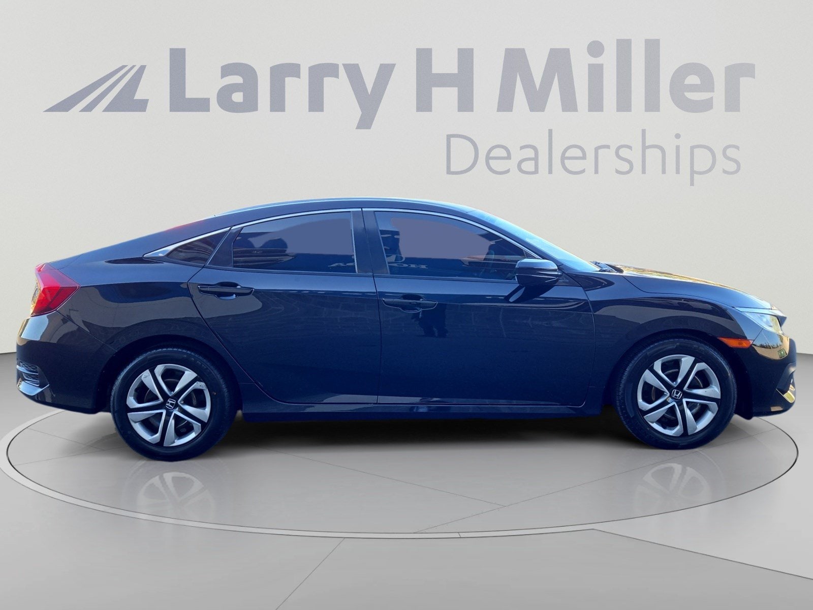2018 Honda Civic LX - Photo 7