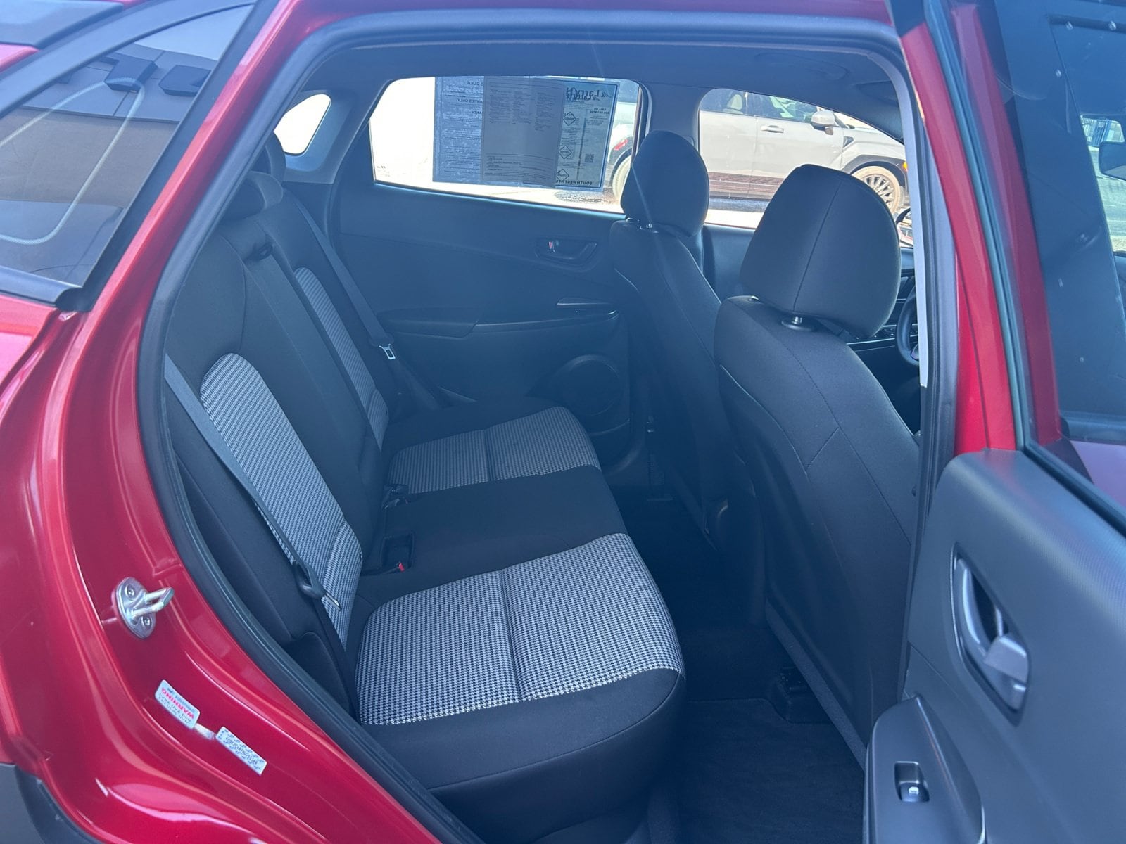 2022 Hyundai Kona SE - Photo 30