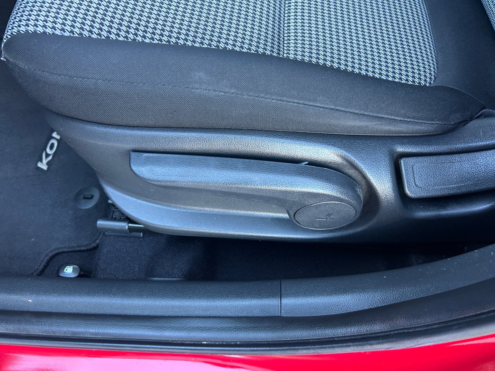 2022 Hyundai Kona SE - Photo 16