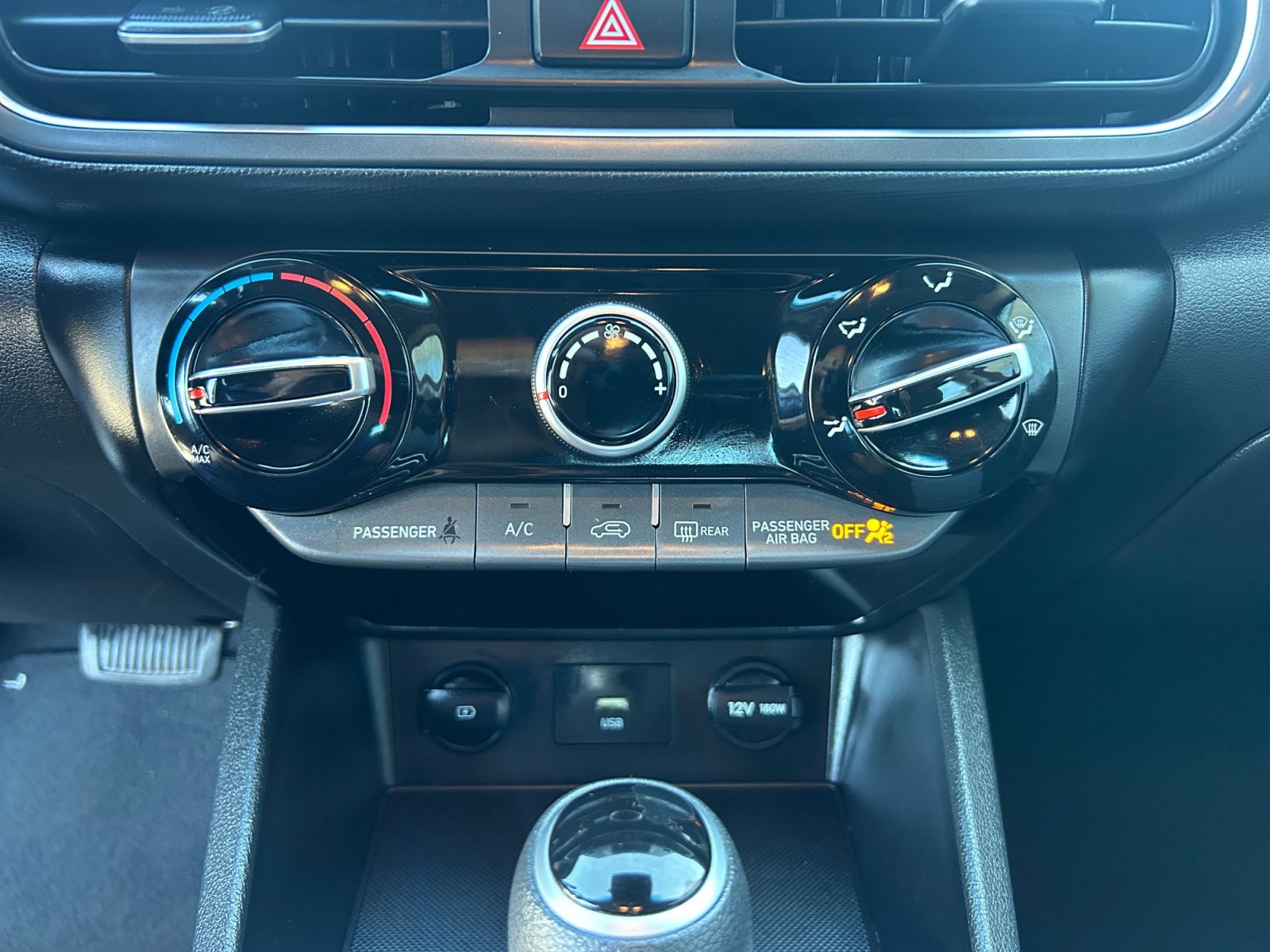 2022 Hyundai Kona SE - Photo 22