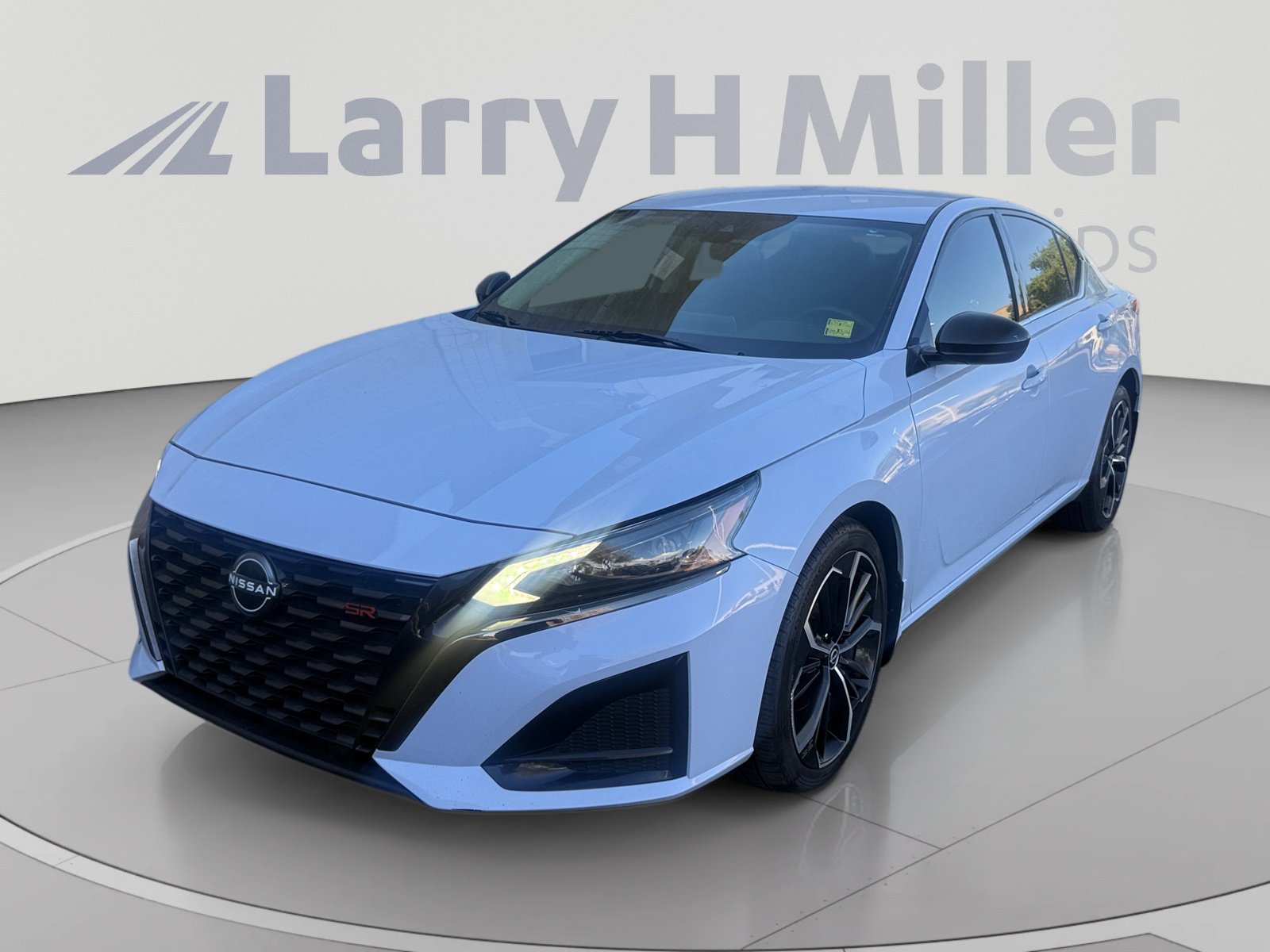 2023 Nissan Altima 2.5 SR Sedan