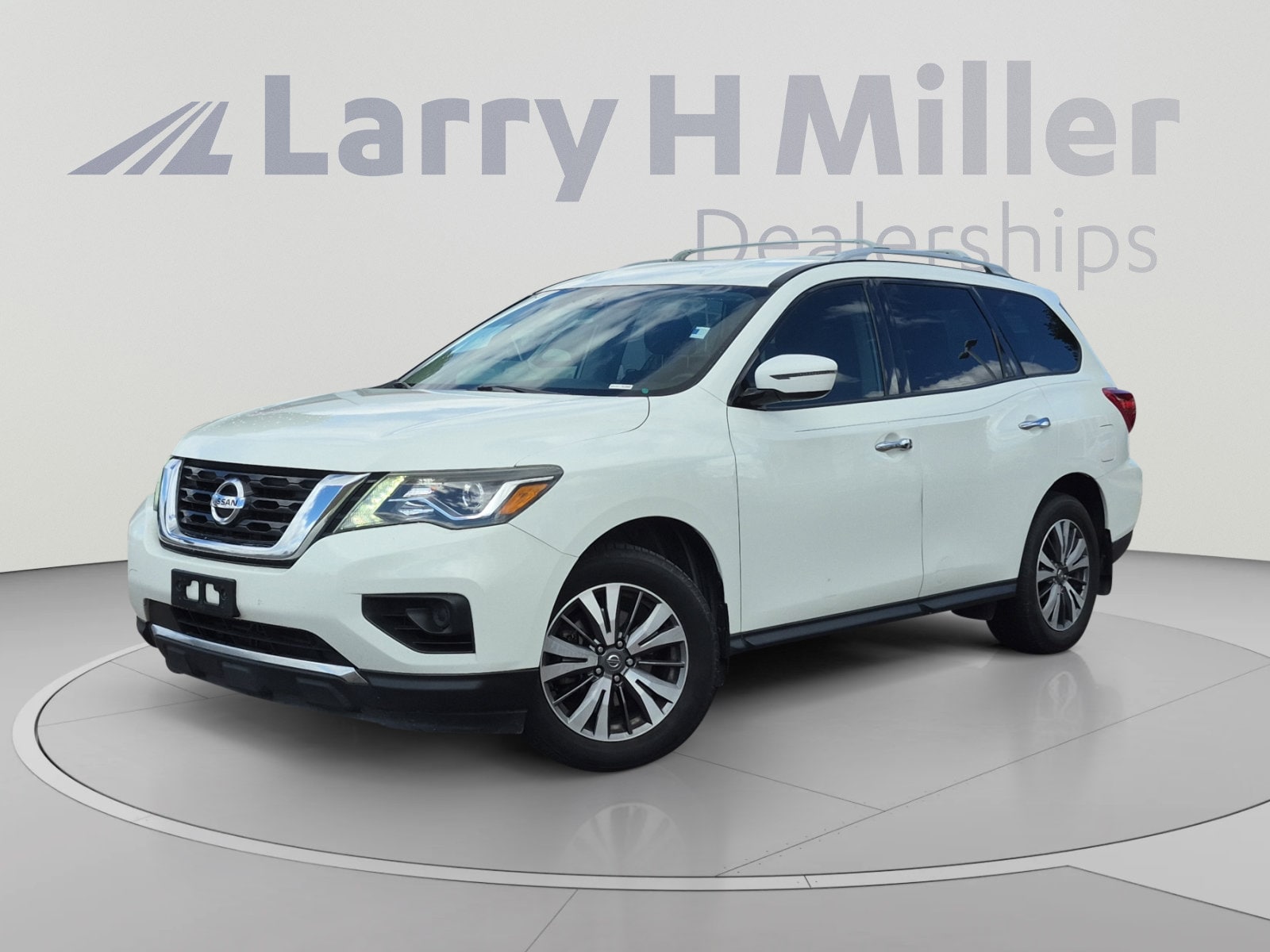 2020 Nissan Pathfinder S