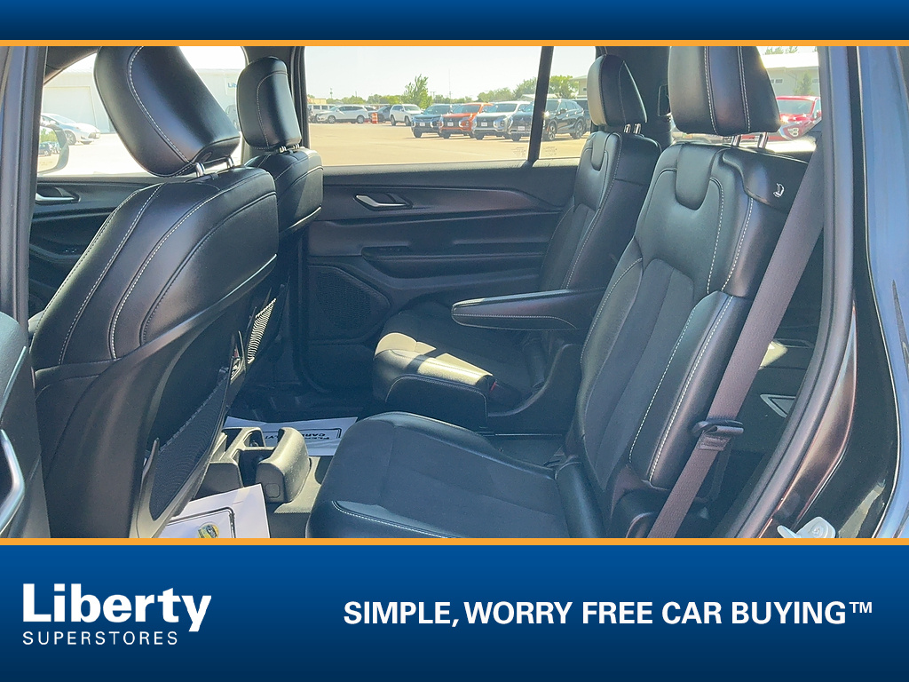 Used 2023 Jeep Grand Cherokee L Altitude SUV