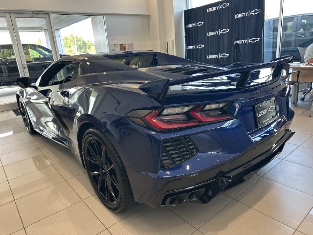 2027 Chevrolet Corvette 2LT - Photo 7