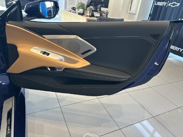 2027 Chevrolet Corvette 2LT - Photo 14