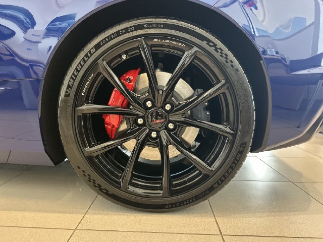 2027 Chevrolet Corvette 2LT - Photo 17