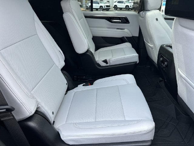 2025 Chevrolet Tahoe Premier - Photo 16