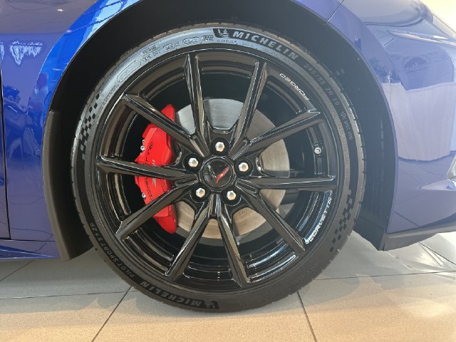 2027 Chevrolet Corvette 2LT - Photo 12