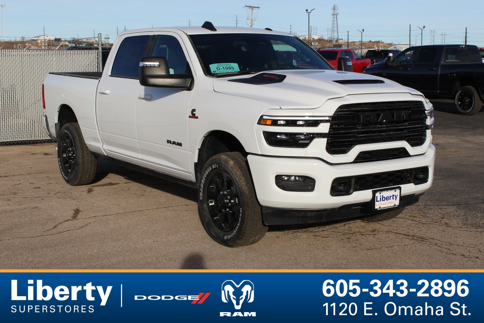 2026 RAM 3500 Laramie - Photo 17