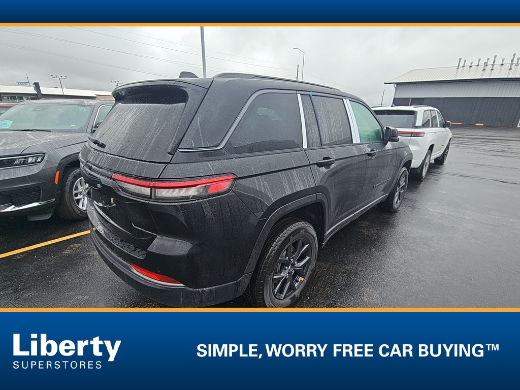 New 2027 Jeep Grand Cherokee Laredo Altitude Sport Utility