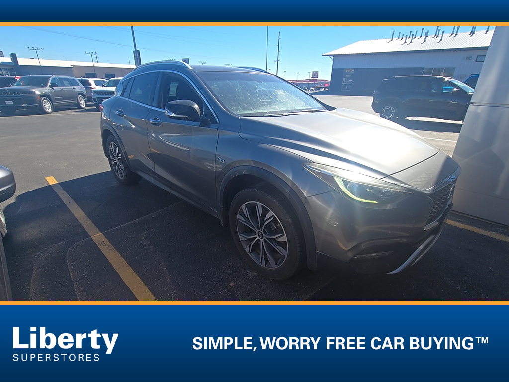  INFINITI QX30