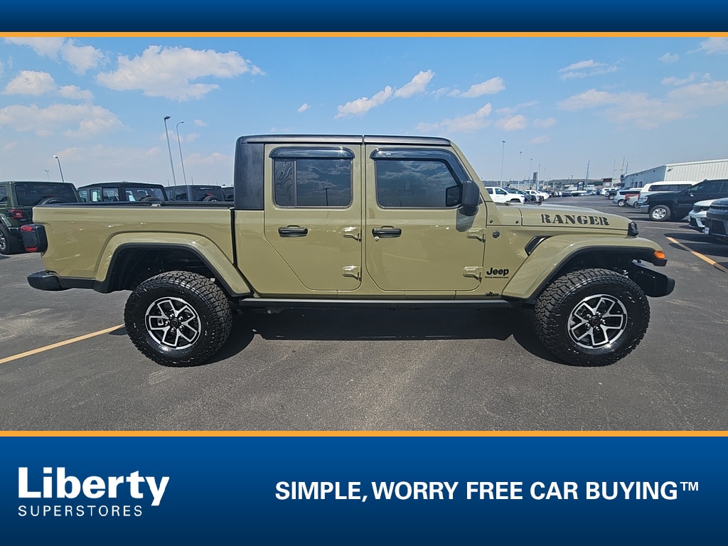 Used 2025 Jeep Gladiator Sport Truck Crew Cab