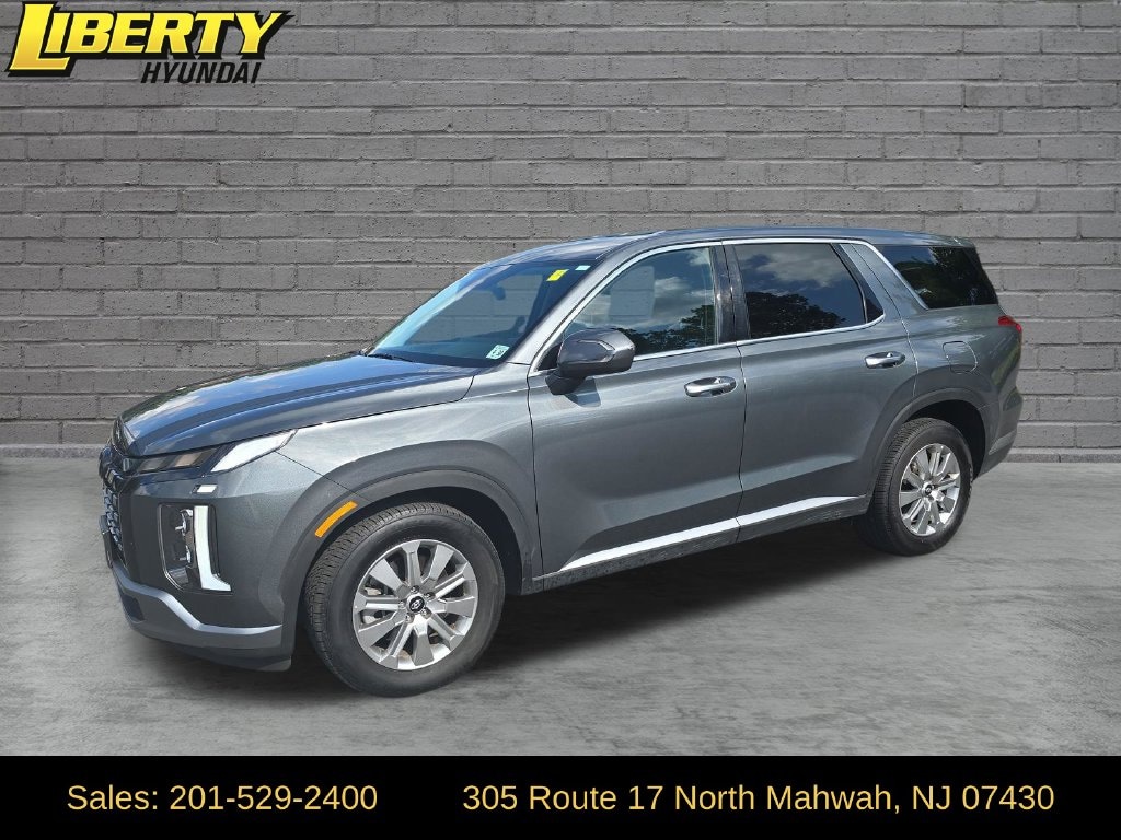 Used 2025 Hyundai Palisade SE SUV