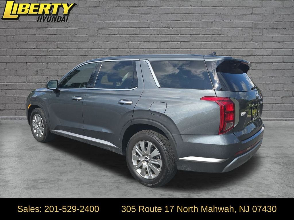 Used 2025 Hyundai Palisade SE SUV