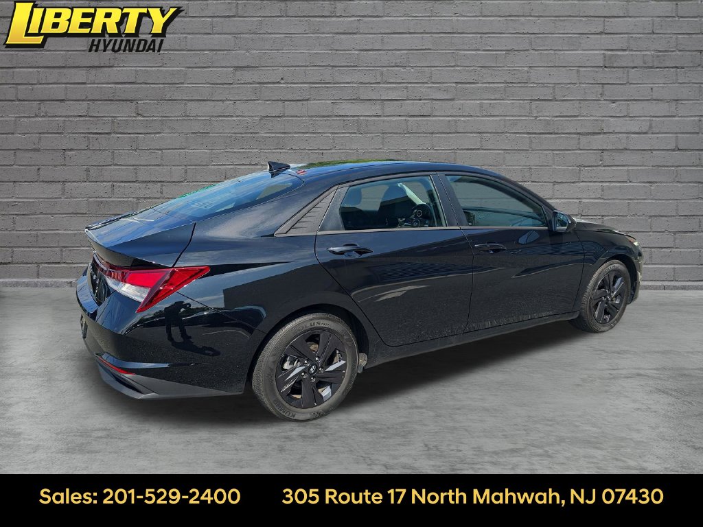 2022 Hyundai Elantra SEL - Photo 6