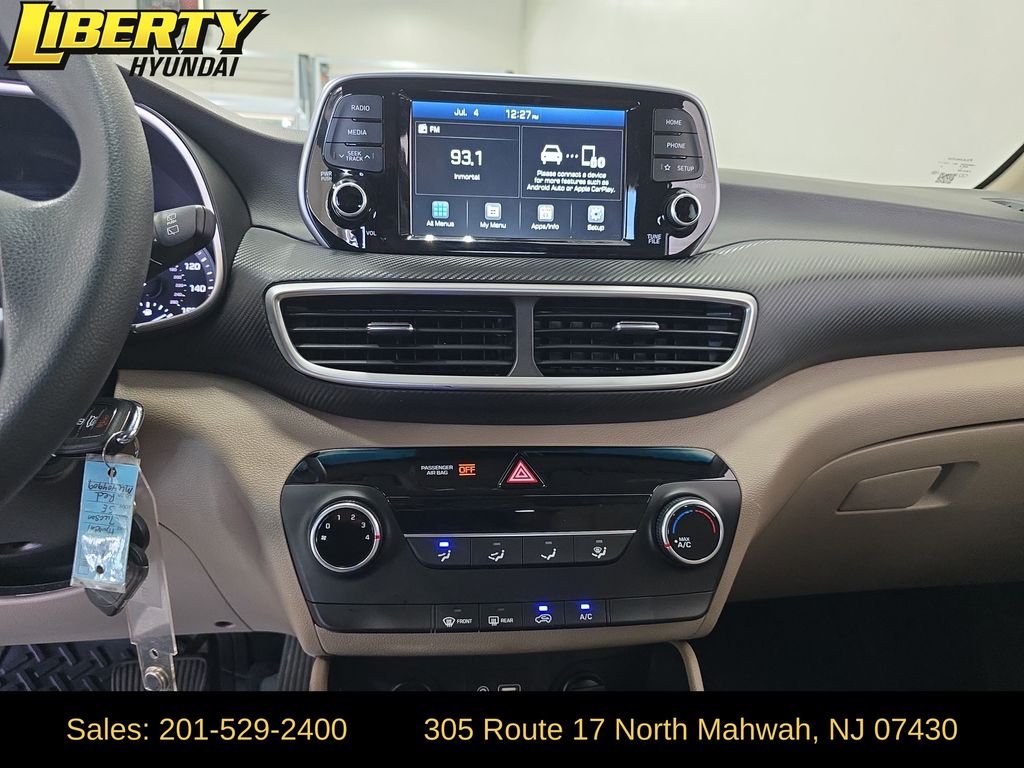 2021 Hyundai Tucson SE - Photo 18