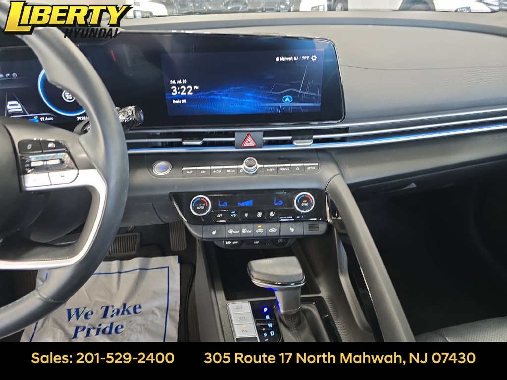 2024 Hyundai Elantra Limited - Photo 18