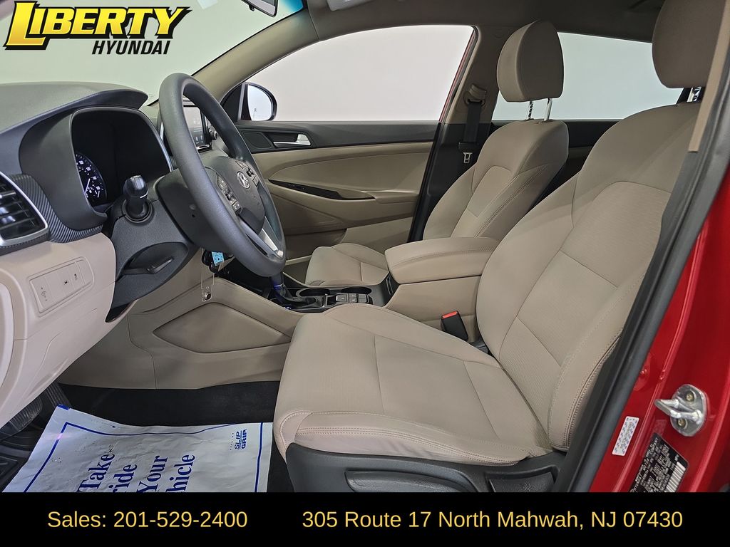 2021 Hyundai Tucson SE - Photo 9