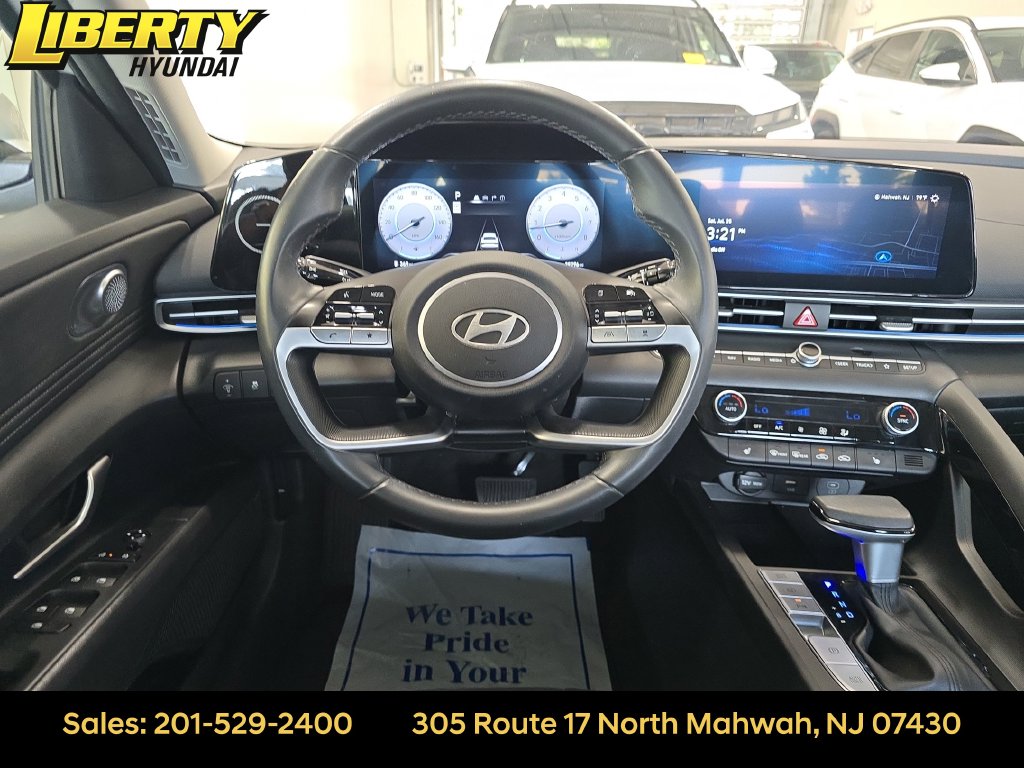 2024 Hyundai Elantra Limited - Photo 14