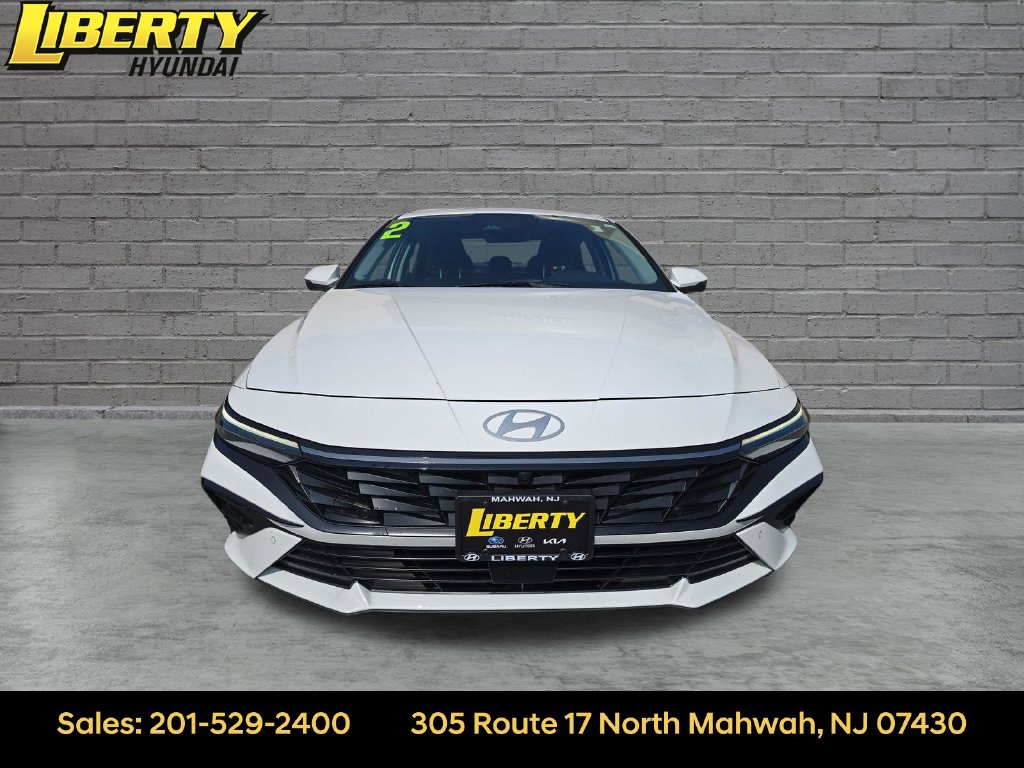 2024 Hyundai Elantra Limited - Photo 9