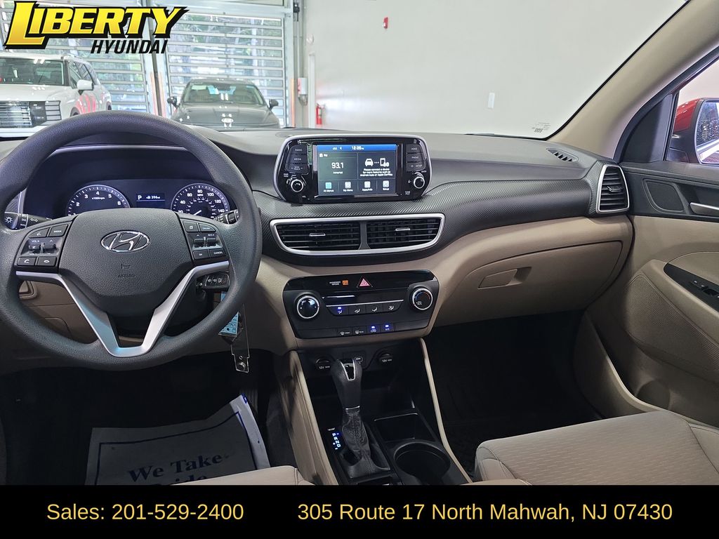 2021 Hyundai Tucson SE - Photo 12