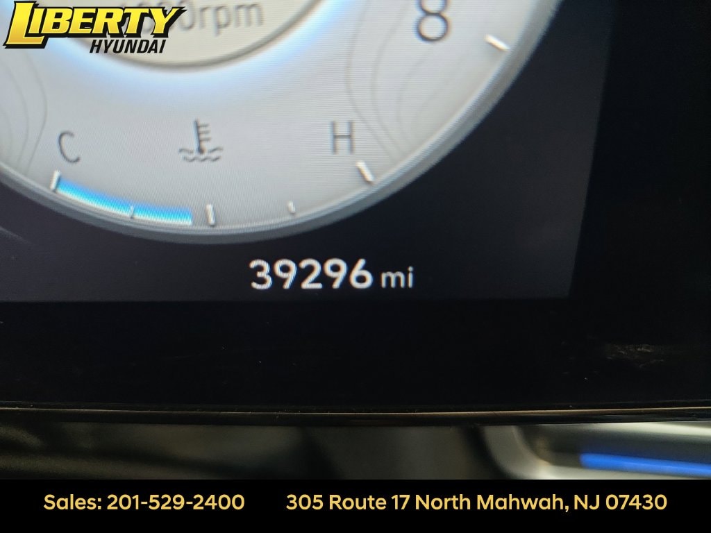 2024 Hyundai Elantra Limited - Photo 17