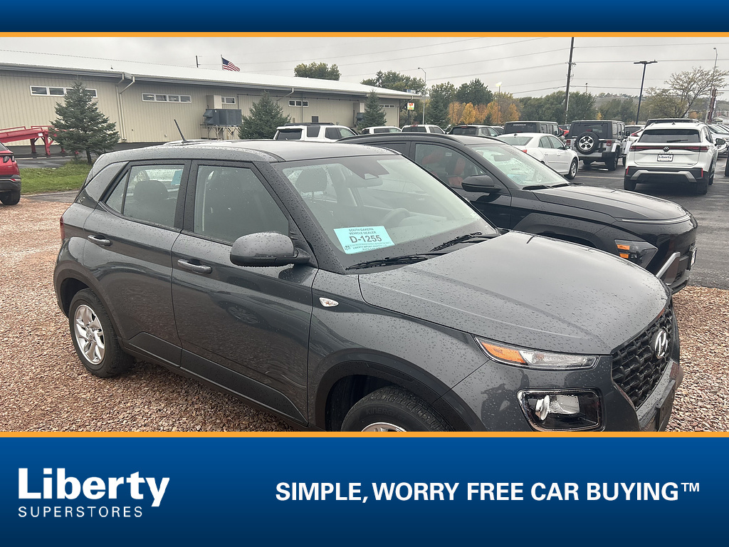 Used 2025 Hyundai Venue SE SUV