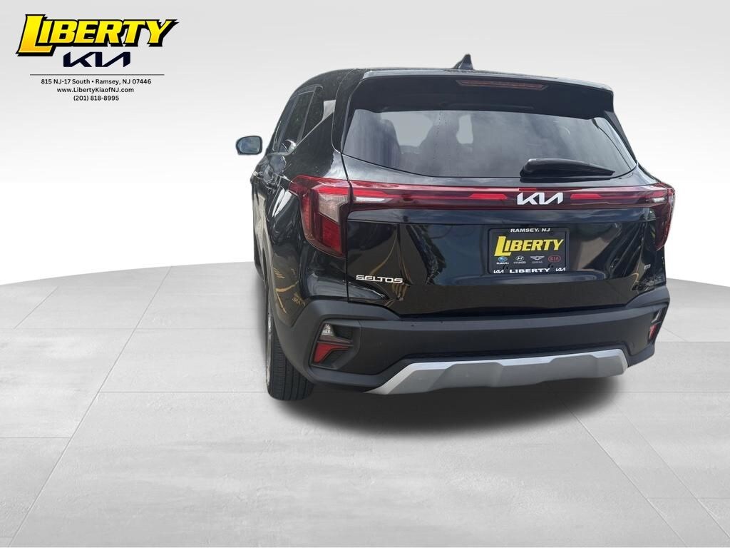 Certified 2024 Kia Seltos LX SUV