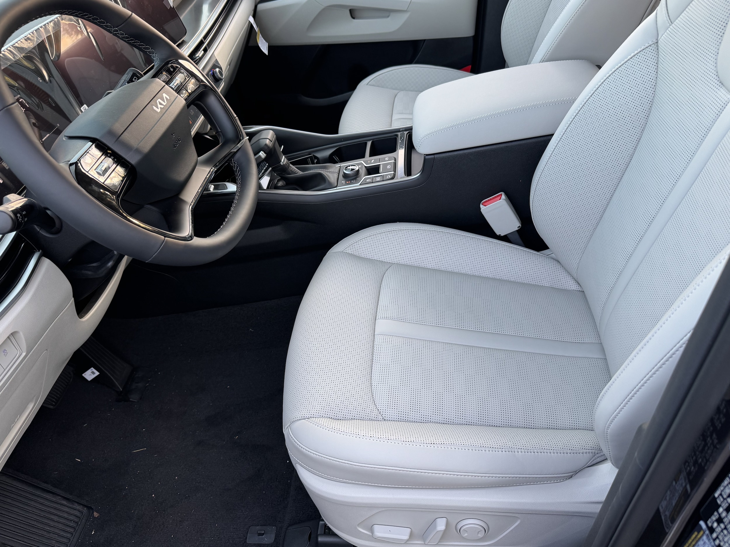 2026 Kia Sorento S - Photo 10