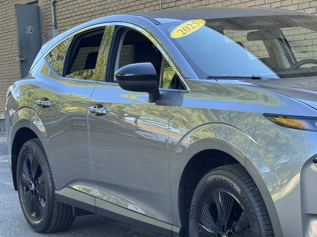 Used 2025 Nissan Murano SV SUV