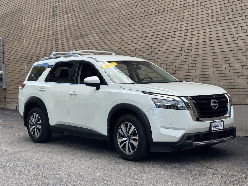 Used 2023 Nissan Pathfinder SL SUV