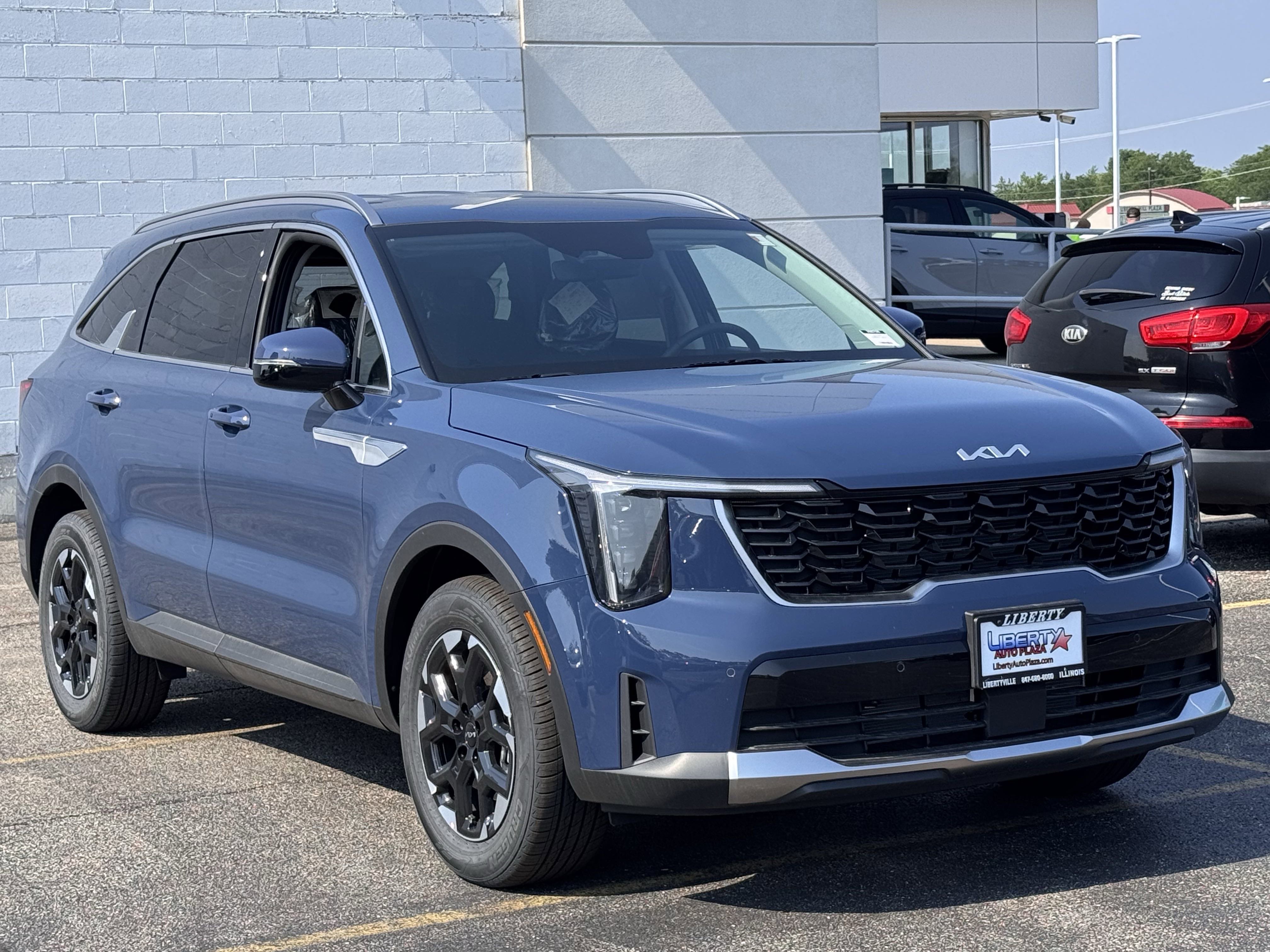New 2025 Kia Sorento S SUV