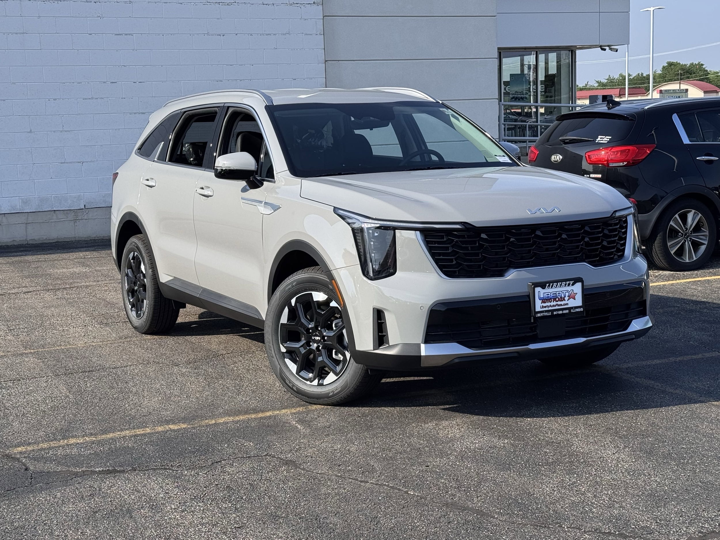 2025 Kia Sorento S - Photo 5