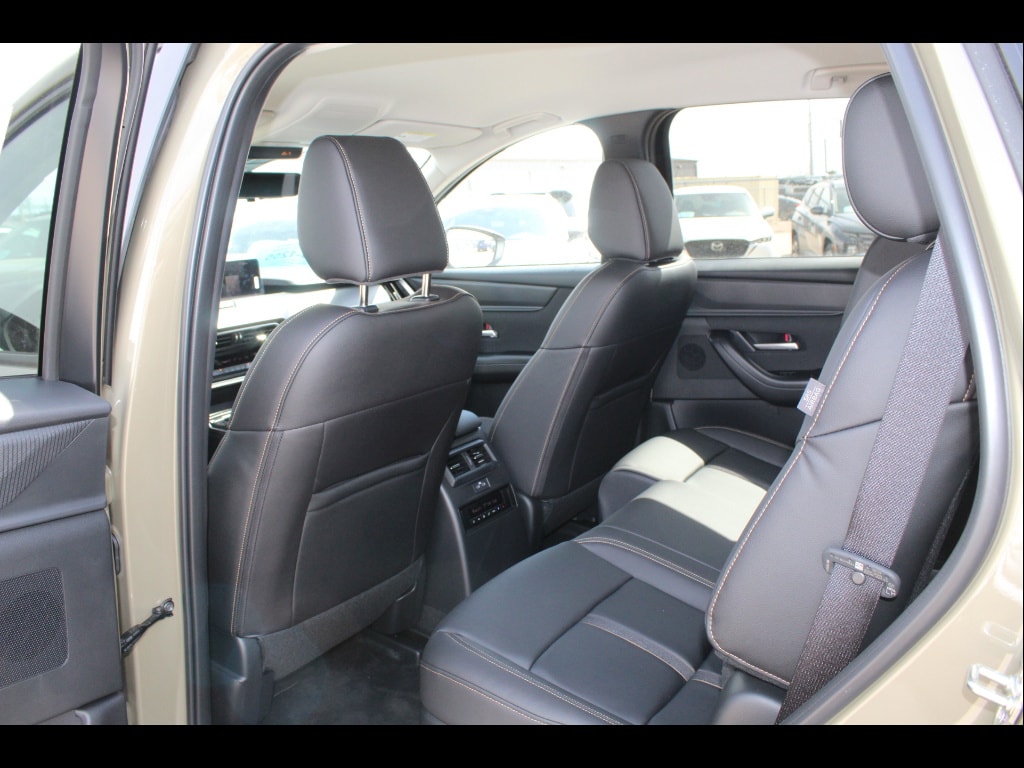 2026 Mazda CX-70 SC - Photo 17