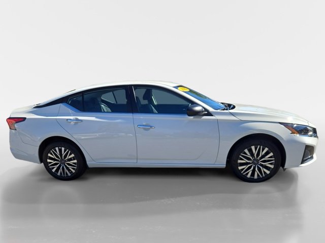 Used 2025 Nissan Altima 2.5 SV Sedan