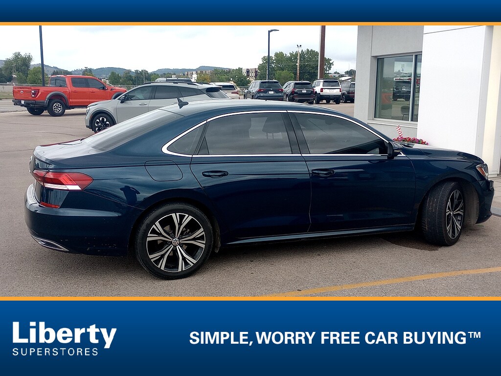 Used 2022 Volkswagen Passat 2.0T SE 4dr Sedan